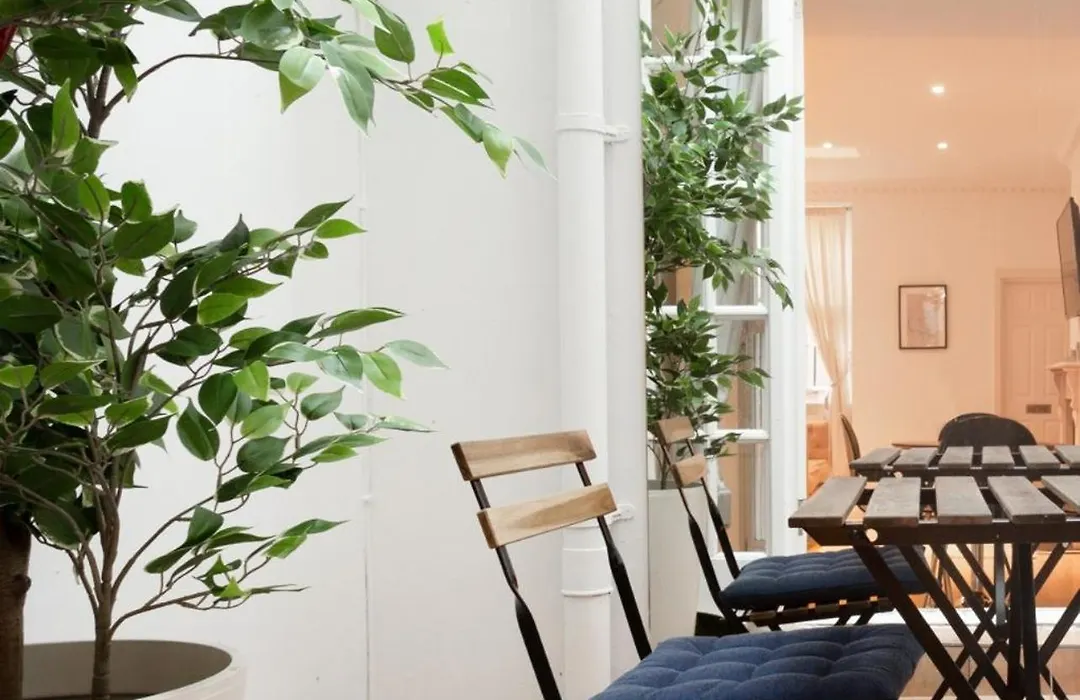 Spacious 1 Bed Sloane Square-1