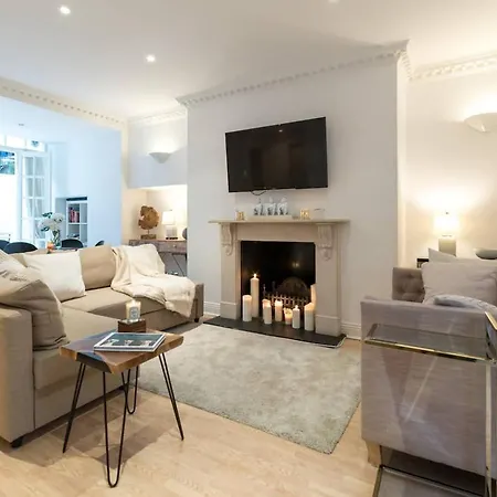 Spacious 1 Bed Sloane Square-3